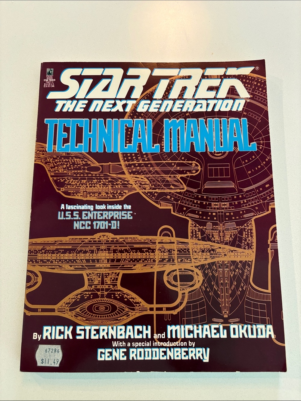 Star Trek: The Next Generation Technical Manual - Rick Sternbach & Michael Okuda